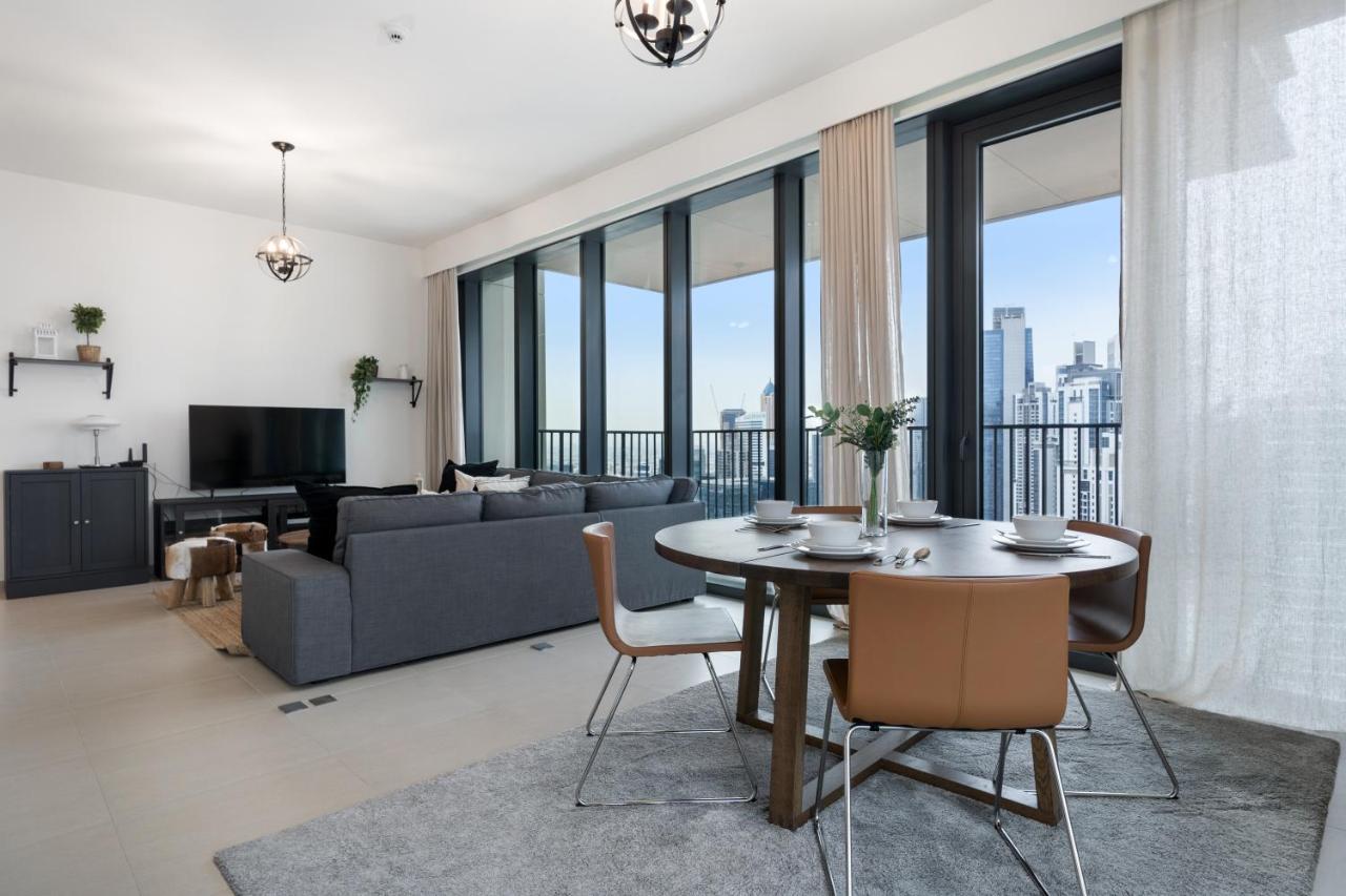 Breathtaking City Views From Dt Apt With Terrace 두바이 외부 사진