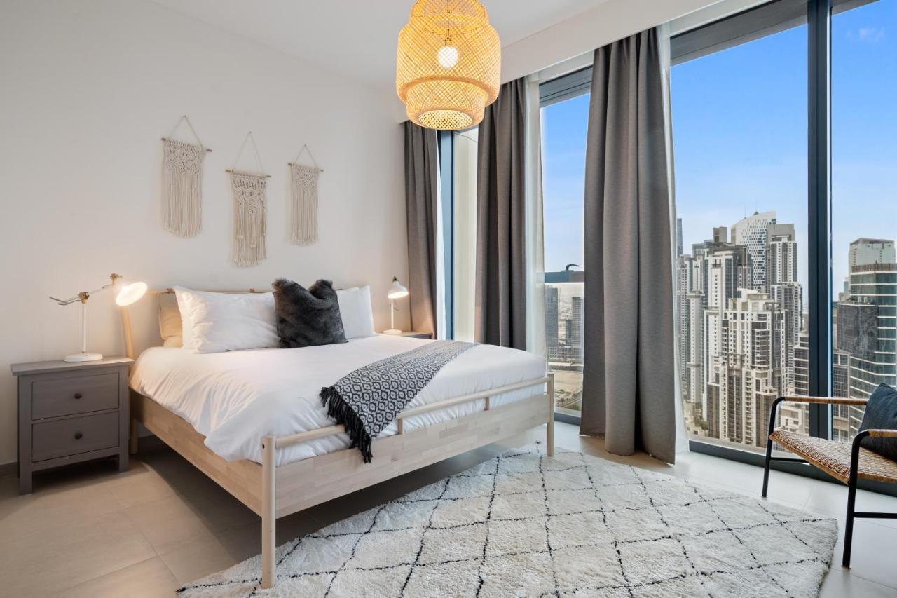 Breathtaking City Views From Dt Apt With Terrace 두바이 외부 사진
