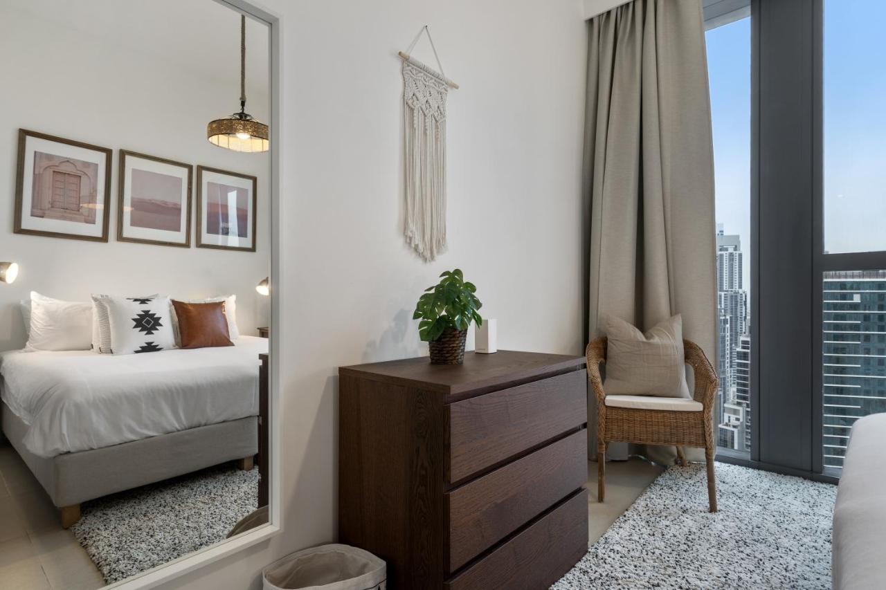 Breathtaking City Views From Dt Apt With Terrace 두바이 외부 사진