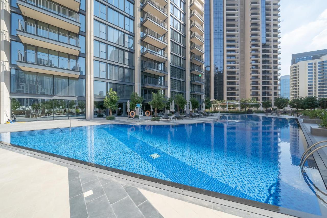 Breathtaking City Views From Dt Apt With Terrace 두바이 외부 사진