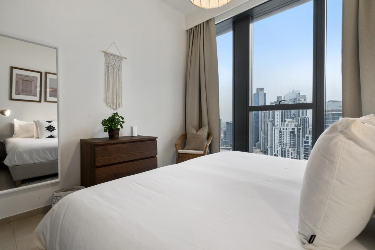 Breathtaking City Views From Dt Apt With Terrace 두바이 외부 사진